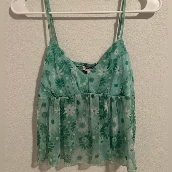 Tilly’s flow summer top - Picture 1 of 2